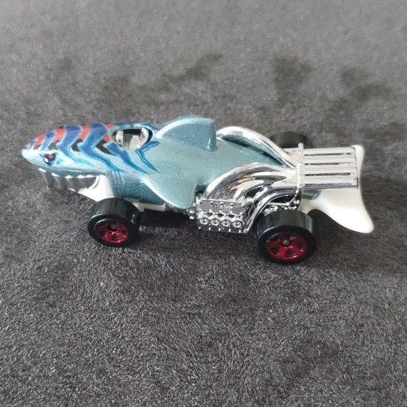 Hot Wheels Sharkcruiser Mattel - Picture 4 of 7
